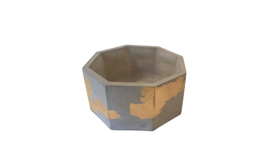 Large hexagonal plant pot